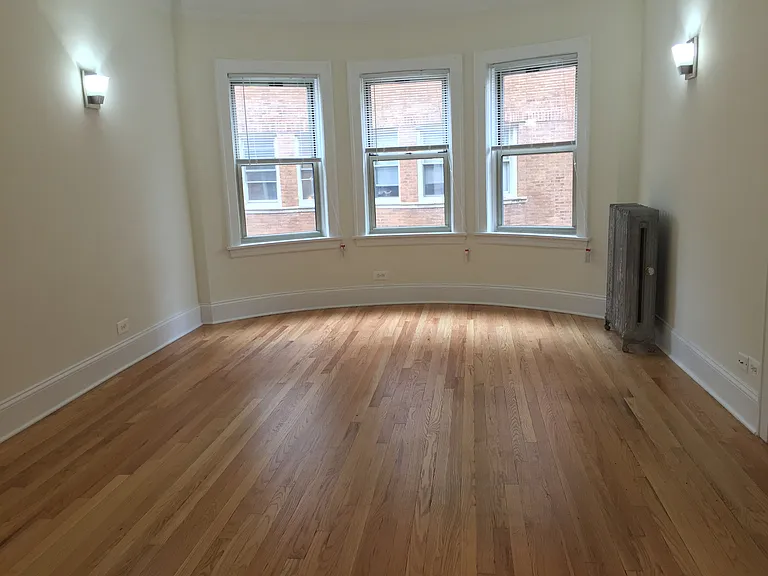 5330 N Kenmore Ave #3W — Photo 2