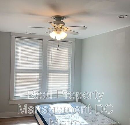 5th image of 1241 Monroe St NE