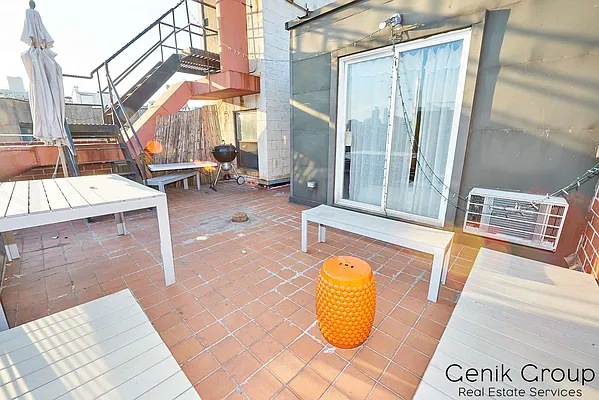 Rented by Genik Group Corp | media 49