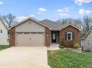 518 Crestfall Dr, Washington, MO 63090