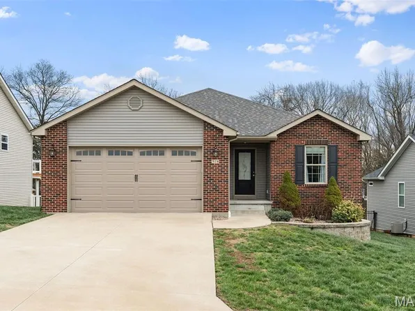 518 Crestfall Dr, Washington, MO 63090