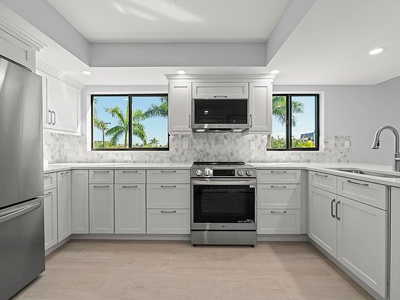 3rd image of 671 E Gulf Dr Unit 3D2
