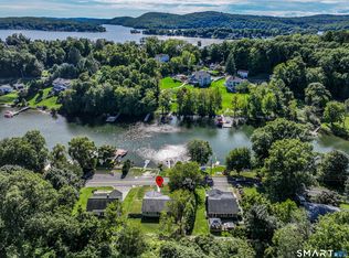 40 Kellogg St, Brookfield, CT 06804