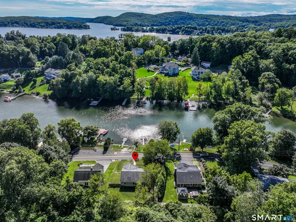 40 Kellogg Street, Brookfield, CT 06804