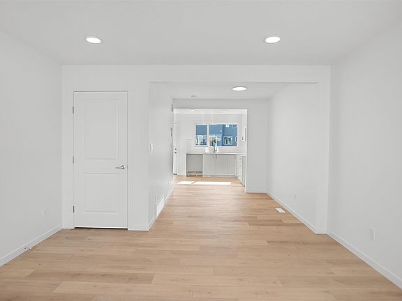 5th image of 505 177th Ave NW