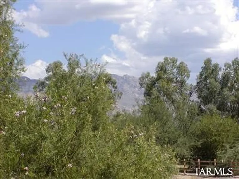 4478 E Kleindale Rd — Photo 14