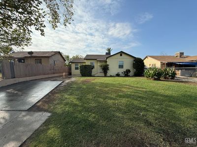 923 Water St, Bakersfield, CA, 93305