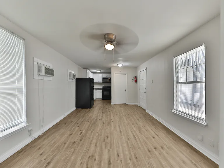 827 W Rosewood Ave #6 — Photo 6