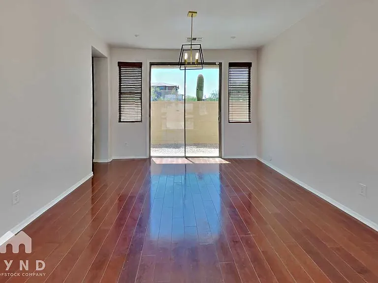 2433 W Horsetail Trl — Photo 8