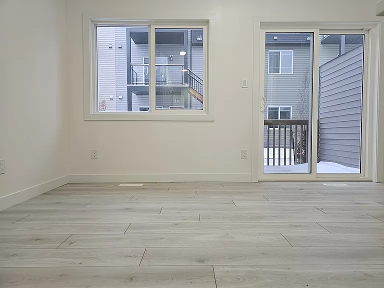 740 Daniels Way SW #8 — Photo 5
