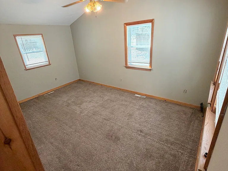 84 Perry St — Photo 11