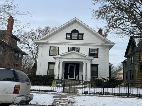 705 Dayton Ave, Saint Paul, MN 55104