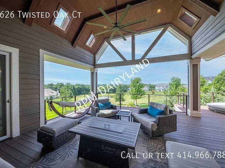 1626 Twisted Oak Ct — Photo 2