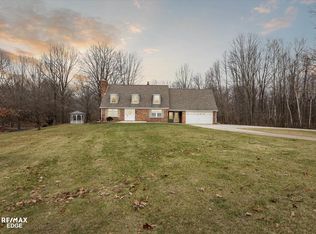 9317 Farrand Rd, Otisville, MI 48463