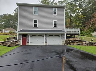 2 3rd St, Windham, NH 03087