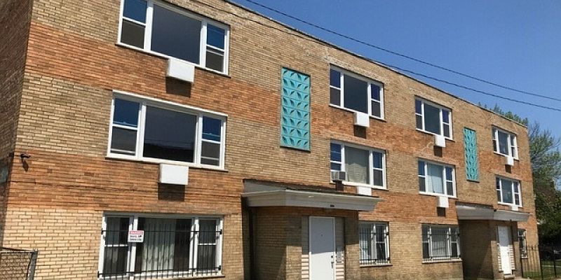 1st image of 8956 S Escanaba Ave APT 2A