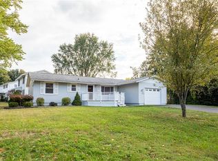 4836 Juneway Dr N, Liverpool, NY 13088