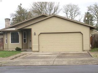 350 1st St, Gladstone, OR 97027