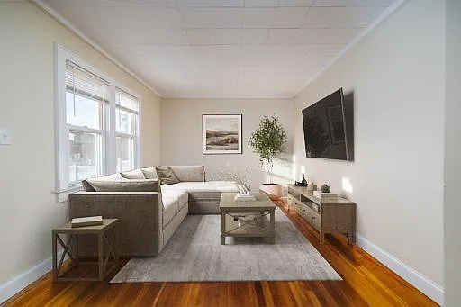 3 bed, 956 sqft, $3,500 — Photo 2