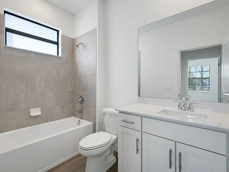 19232 Gentry Pl — Photo 15