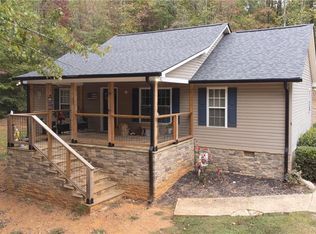 42 Holly Ln, Dahlonega, GA 30533