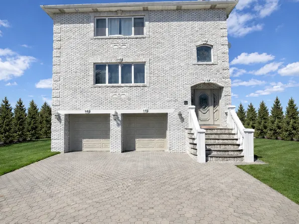 33 Willow Wood Ct #2, East Rutherford, NJ 07073