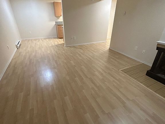4th image of 3023 14th Ave W APT 203