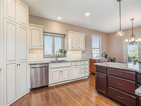 4th image of 10719 Merion Dr