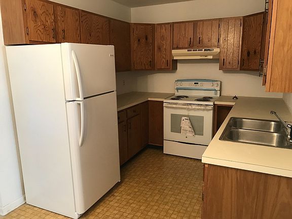 2nd image of 812 65th Ave N APT D