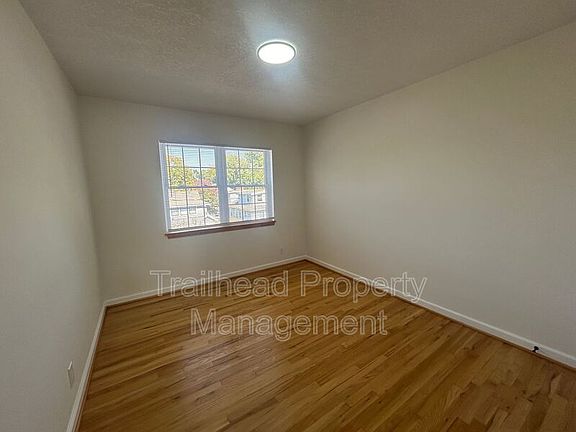 4th image of 308 E Gregory Blvd #3E