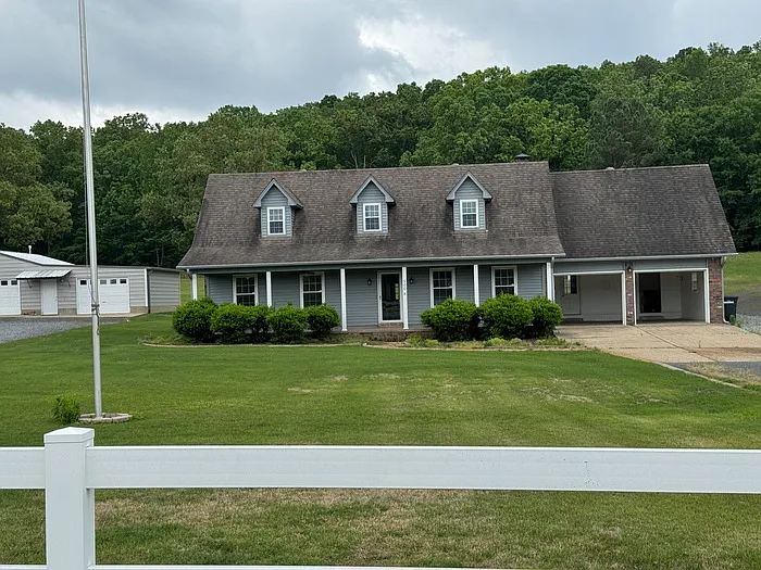 500 Oakdale Rd — Photo 2