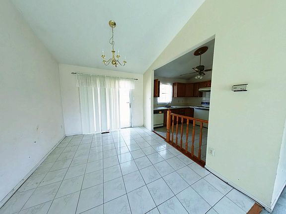 5th image of 2106 Hancock Dr