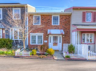 22 Clifford Rd, Menands, NY 12204