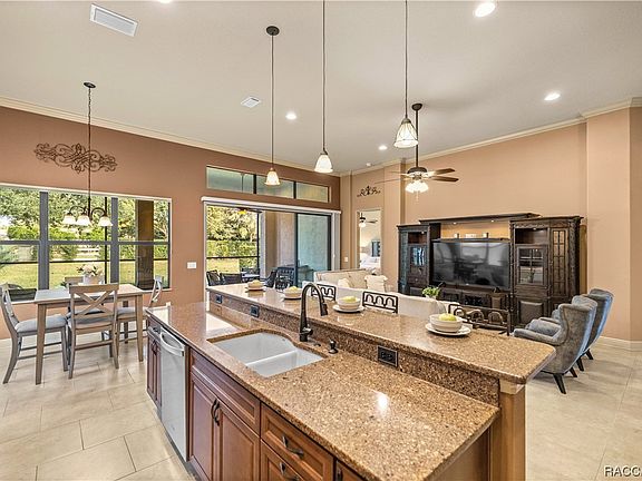 4th image of 1601 W Laurel Glen Path
