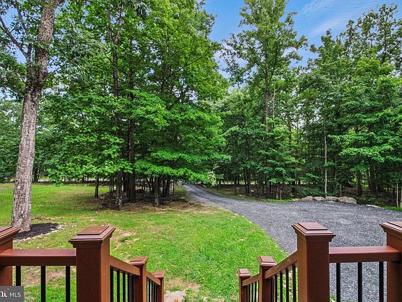 5th image of 423 Panther Dr