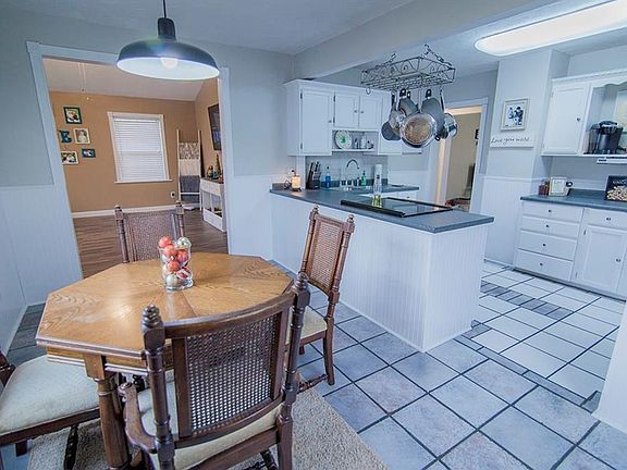 4th image of 809 Lonsvale Dr