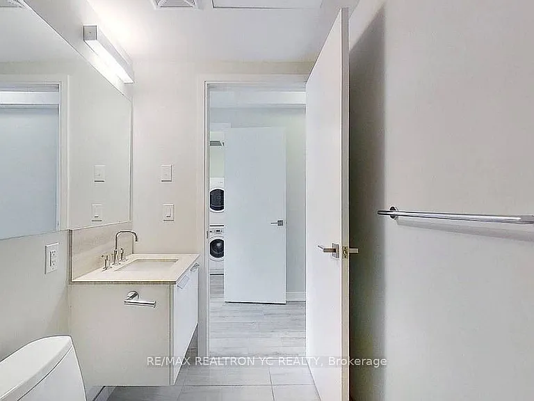 50 Charles St E #1402 — Photo 13
