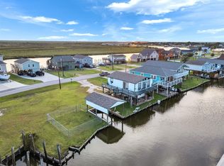 31 Trout Ln, Freeport, TX 77541