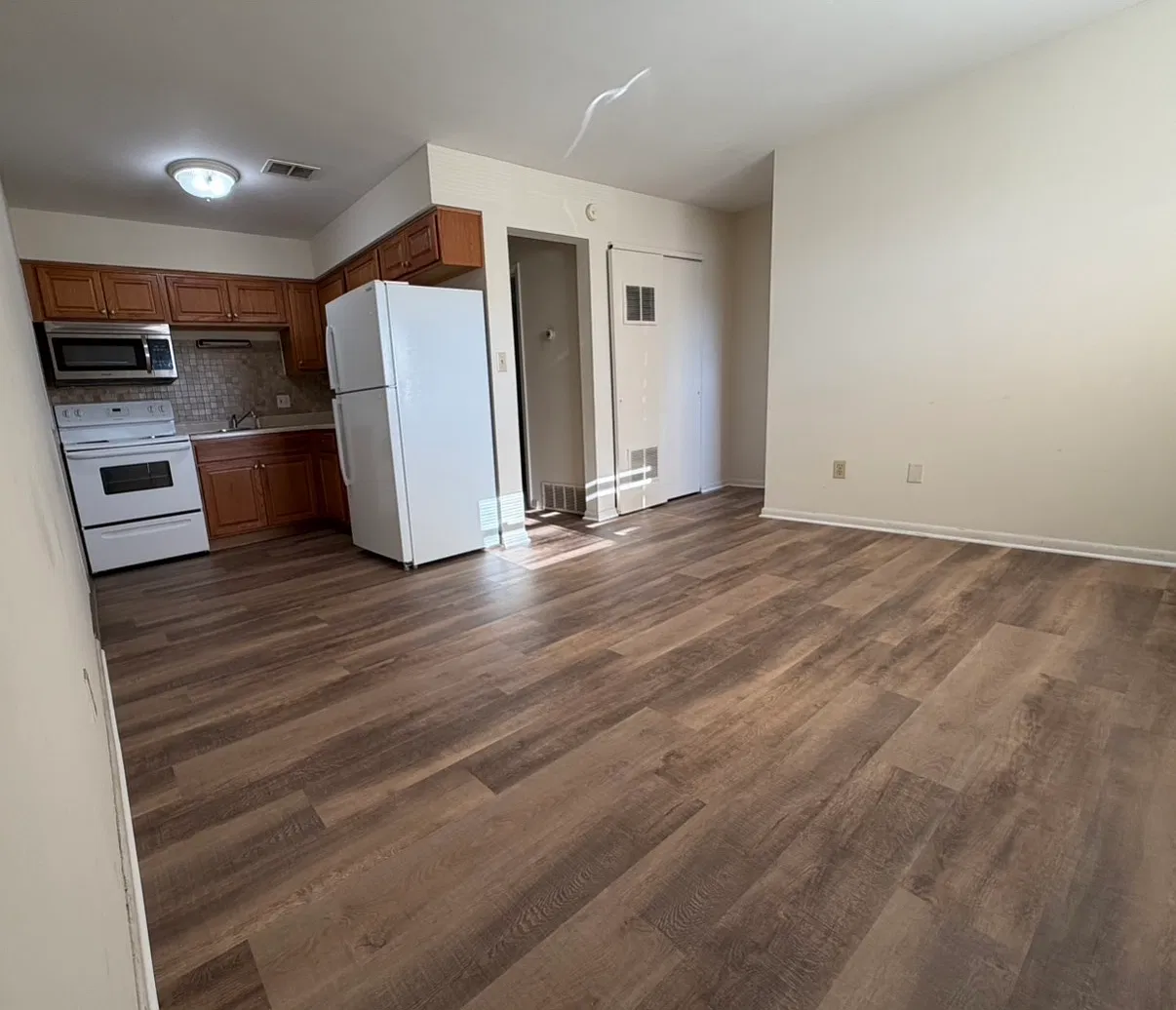 2 bed, 600 sqft, $1,000 — Photo 1