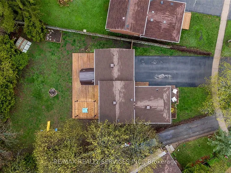 83 Janice Dr — Photo 27