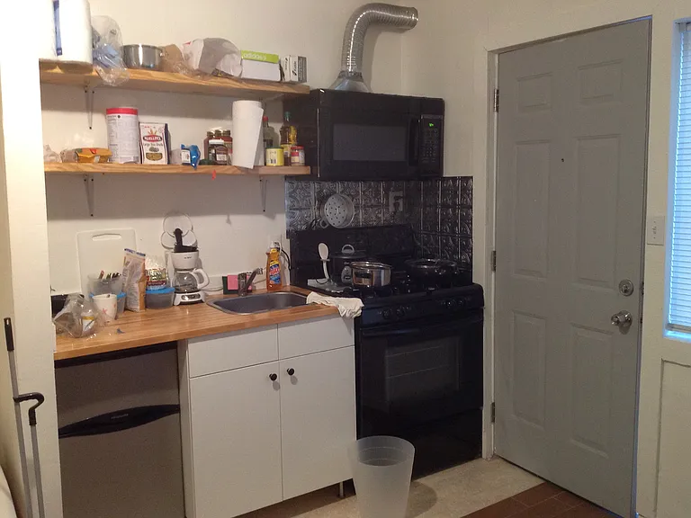 1035 Hampton St NW #A — Photo 7