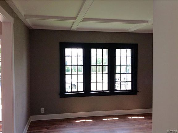 3rd image of 441 Tremont Ave