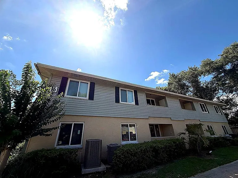 228 Thorn Tree Pl #228 — Photo 2