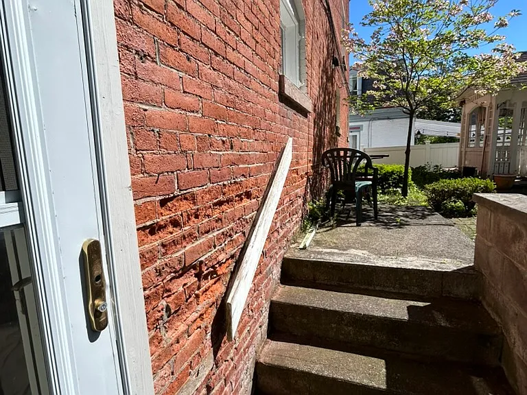10 Vick Park #1 — Photo 17