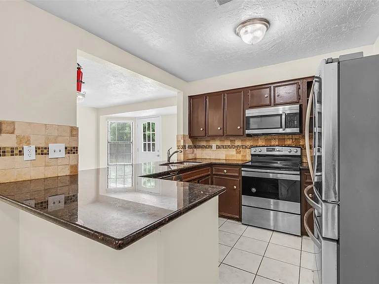10606 Beckfield Dr — Photo 22