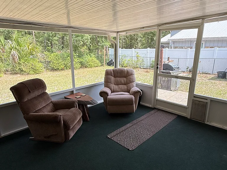 10033 SW 182nd Ct — Photo 18