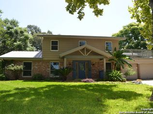2918 Woodcrest Dr, San Antonio, TX 78209