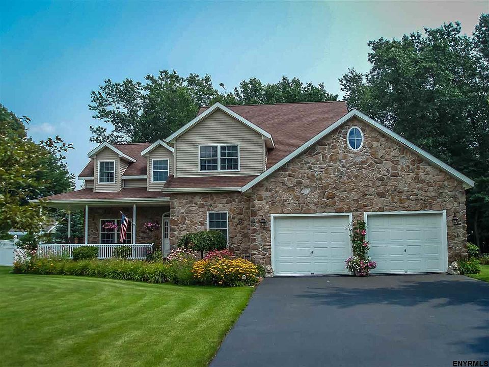 1st image of 14 Harvest Ln