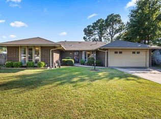 10738 E 28th Pl, Tulsa, OK 74129