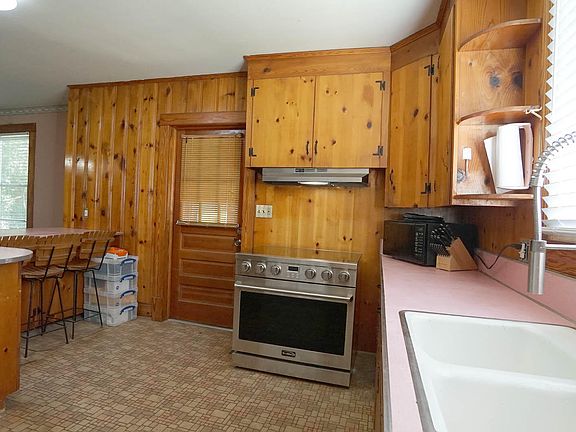 44th image of 131 King Rd